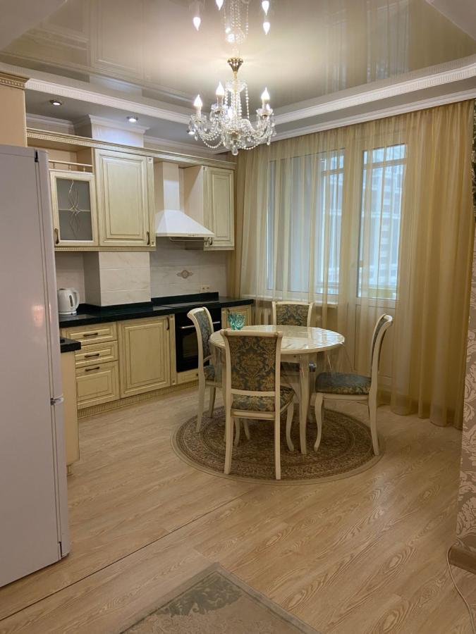 Luxury Apartment Near The Shopping Center Qazaqstan Astana Exterior foto